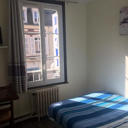 Restaurant Tokyo فندق تروفيي سور مير